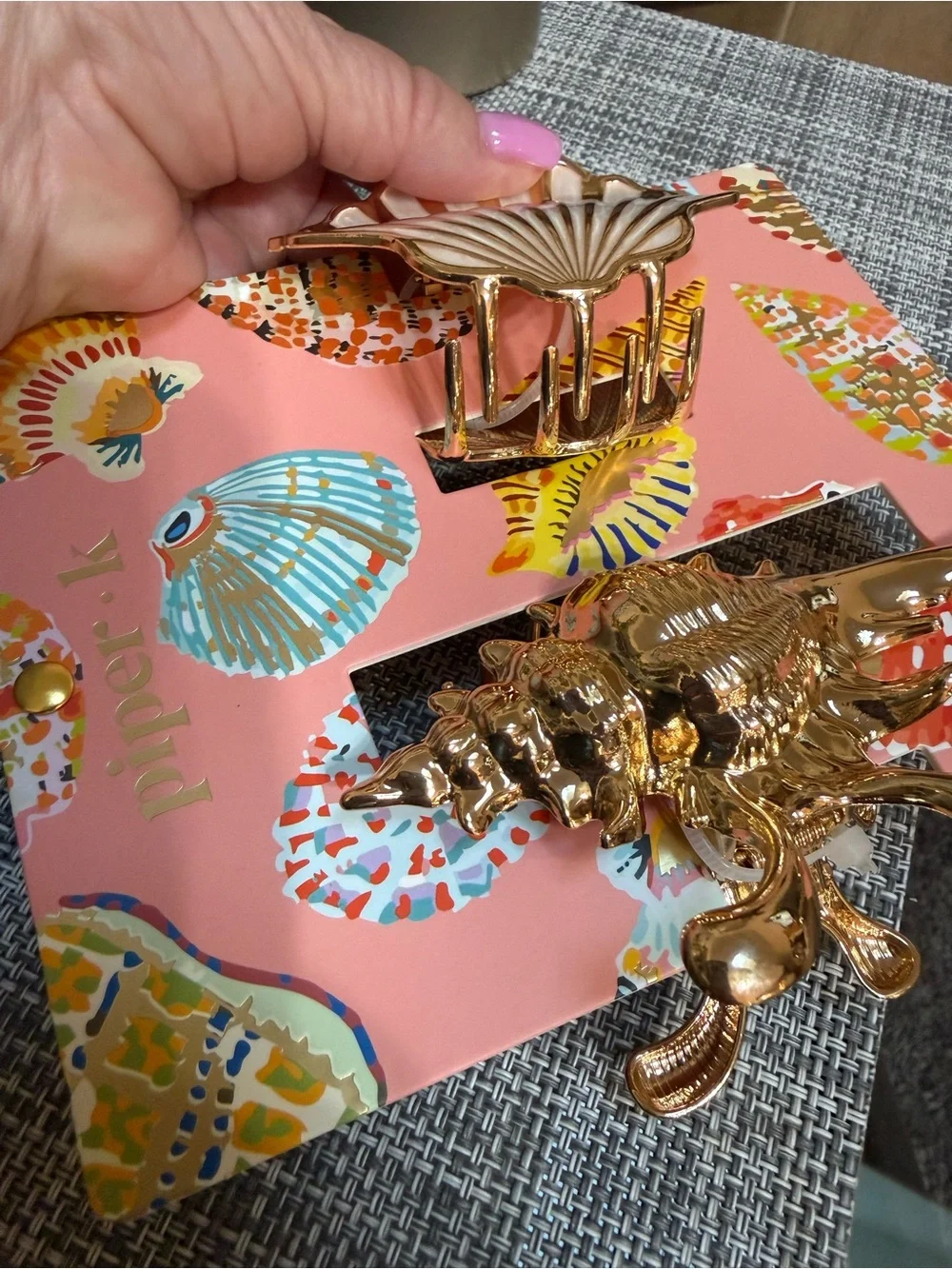 Piper K 🐚Seashell Summer Fun Beach Hair Claw Clips in Gold and White Pearl